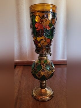 Vintage Stained Glass Style Amber Table Oil Lamp (114)